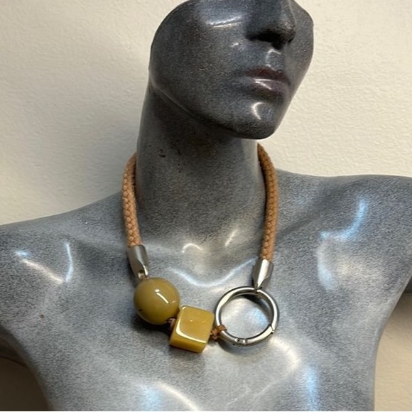 Brazilian Necklace - cord and resin - Picture 1 of 8